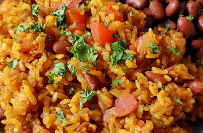 🍛 Riz espagnol aux haricots (facile, vegan & complet)